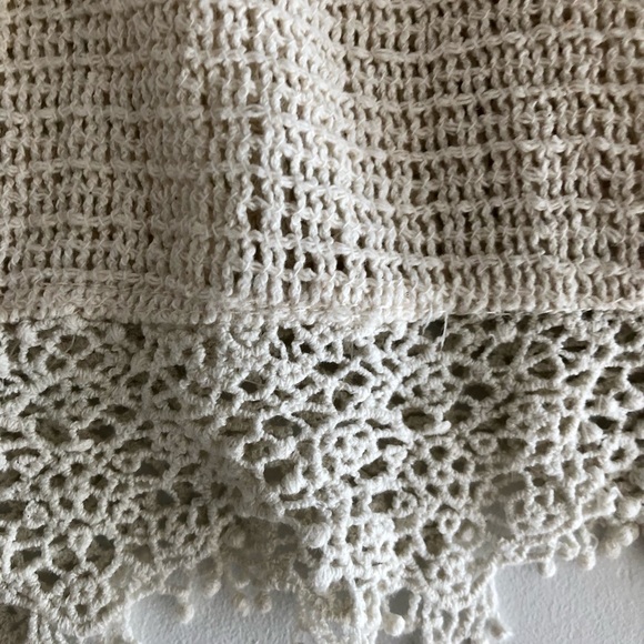 Lace and crochet top. - Picture 3 of 6